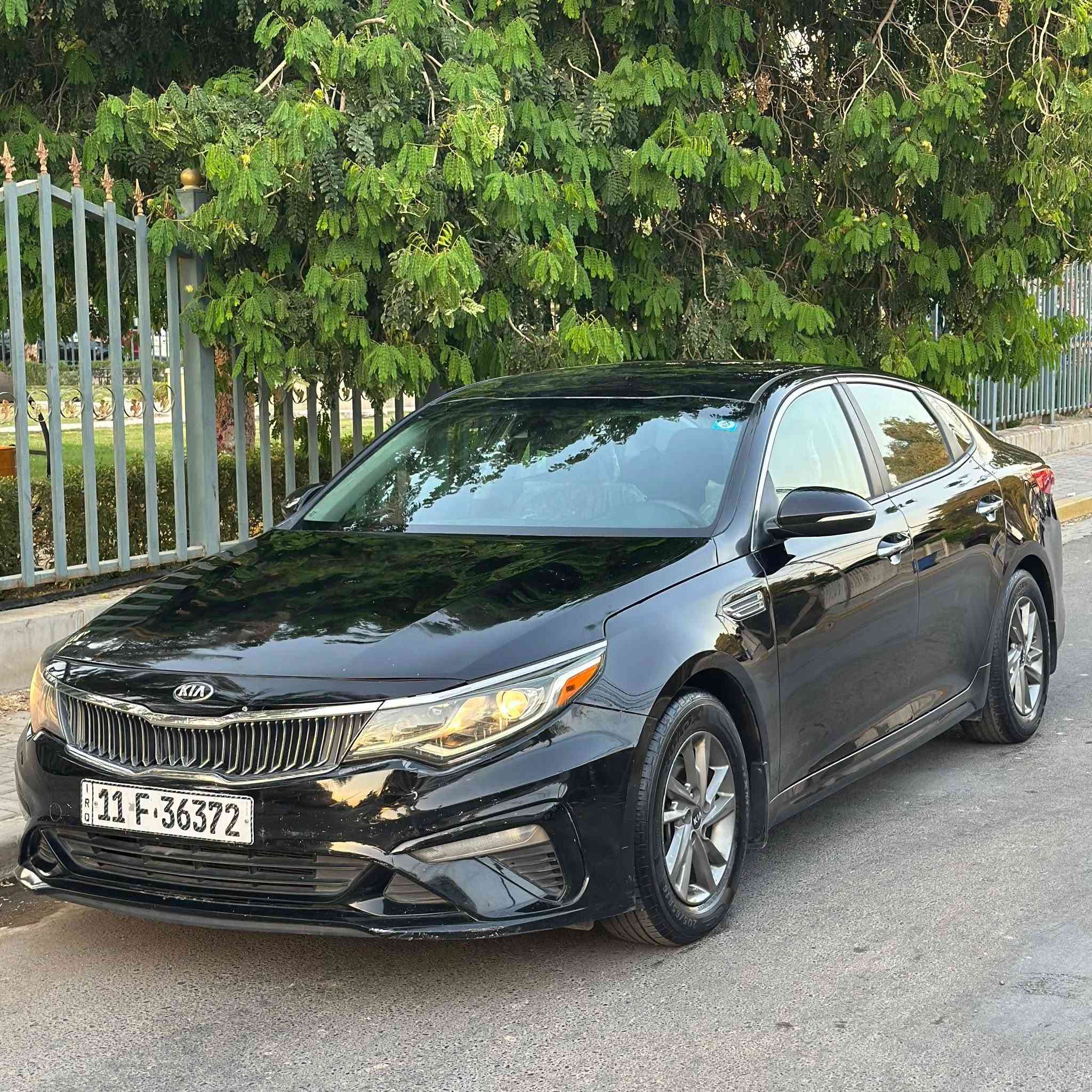 كيا اوبتما ( KIA OBTIMA) 2019 فئة FE
استخدام شخصي على أيد وحده ماشيه 90 الف mi
للبيع او مراوس ب كي فايف او كامري حديث 

الميكانيك 👨‍🔧⚙️
مكينه GDI 2400 كفاله من الفتح و التبخير و التنقيص ولا دوانز بشرط + كير بحاله الوكاله صيانه دوريه كل ٣٠ الف + تبريد ثلاجه + صدر امامي خلفي جديد السياره بدون نقص كامله من كل النواحي 

الضرر 🥊✖️
حادث امريكا فقط جاملغ و بنيد و حافة الباب صبغ جهة السكن لغد معمر فقط بدون شاصي باقي السياره مكفول من الصبغ والبارد 
بدون حالوب بدون جراد شرط الفحص 

المواصفات :
- فول تحكم ستيرن 
- شاشة كبيره تدعم نظام كار بلي 
- كشنات مخمل 
- سكن LED
- اشاير مري 
- رادار امامي
- ثلاث أنظمة قياده (ico-sport-comfort)
- نظام النقطه العمياء بلمري 
- أربعه حساس خلفي
- كامره خلفيه دواره 
- نظام تحديد مسار 
- نظام مانع انزلاق 
- نظام مثبت سرعه 
باقي المواصفات المعروفه 

مكاني بغداد - السيدية 
السعر 107 وبيه مجال بسيط 
للاتصال ***********
واتساب ***********
