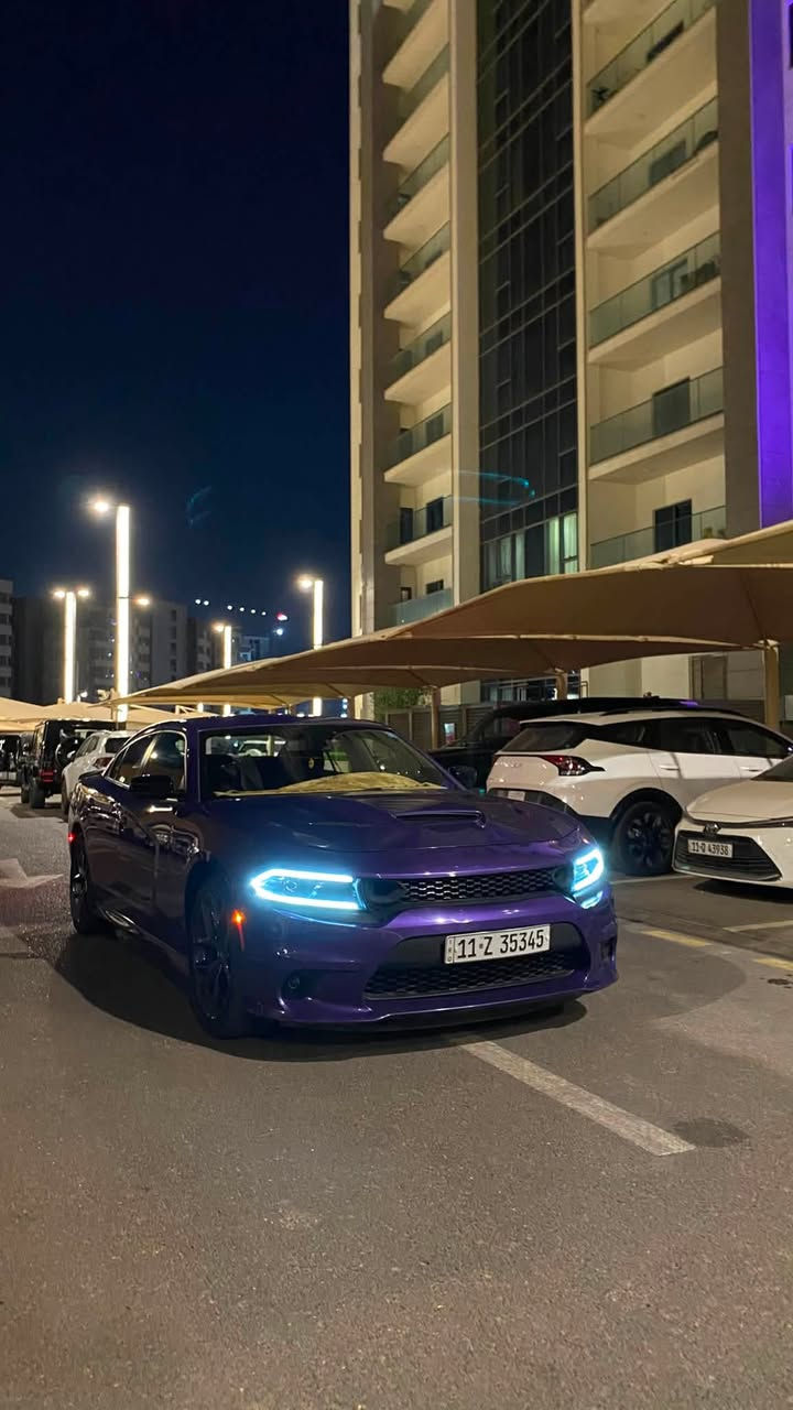 بسم الله الرحمـٰن الرحيم
Dodge Charger (GT Super Track Pack) 

""""""""""""""2023""""""""""""""
جارجر GT سوبر تراك باك بلاك توب اصل لون بنفسجي

قبل لا ابلش بالسيارة ترا السيارة لون وموديل 

موصفاتها :
بصمة
شاشة
كشن خزن ميموري
مازدات زنون + بلوجكترات زنون
سيارة بلاك ادشن كامل من الوكالة 
سوبر تراك باك (تخلي السيارة چلبة)
درايف مود 
ايكو سبورت
دفع خلفي 
گير طيارة 
شفتات سترين
ويل 20 انج
تخم تاير جدد
السيارة تلمع 
نشطة وخفيفة 
وبعد مواصفات الGT معروفة 

حادثها‼️‼️:
جاملغ وبنيد صبغ فقط 
واكو طخة بخشم الشاصي بدون لحيم ولا گص السيارة دبل كود (قبق الجنطة) بيها
والمعروف بالدبل كود مو عيب شرعي !
السيارة مرتبة وحلوة وتجذب انظار من تمشي بالشارع واتوقع هذا اللون محبوب الكل 😈

السيارة ماشية 57,000 الف ميل

سعرها 21,000 الف دولار وبيها كل المجال  للطيبين🤎

اي استفسار تكدر تستفسر اهنا وتكدر عل هذا الرقم 
وبالحالتين موجود جواب لاستفسارك وتدللون علينا حبايب🤍.

للاستفسار :***********
موجود واتس أب 
ورصيد 
ومتواجد بكل وقت🤍🤍

المكان بغداد 📍
