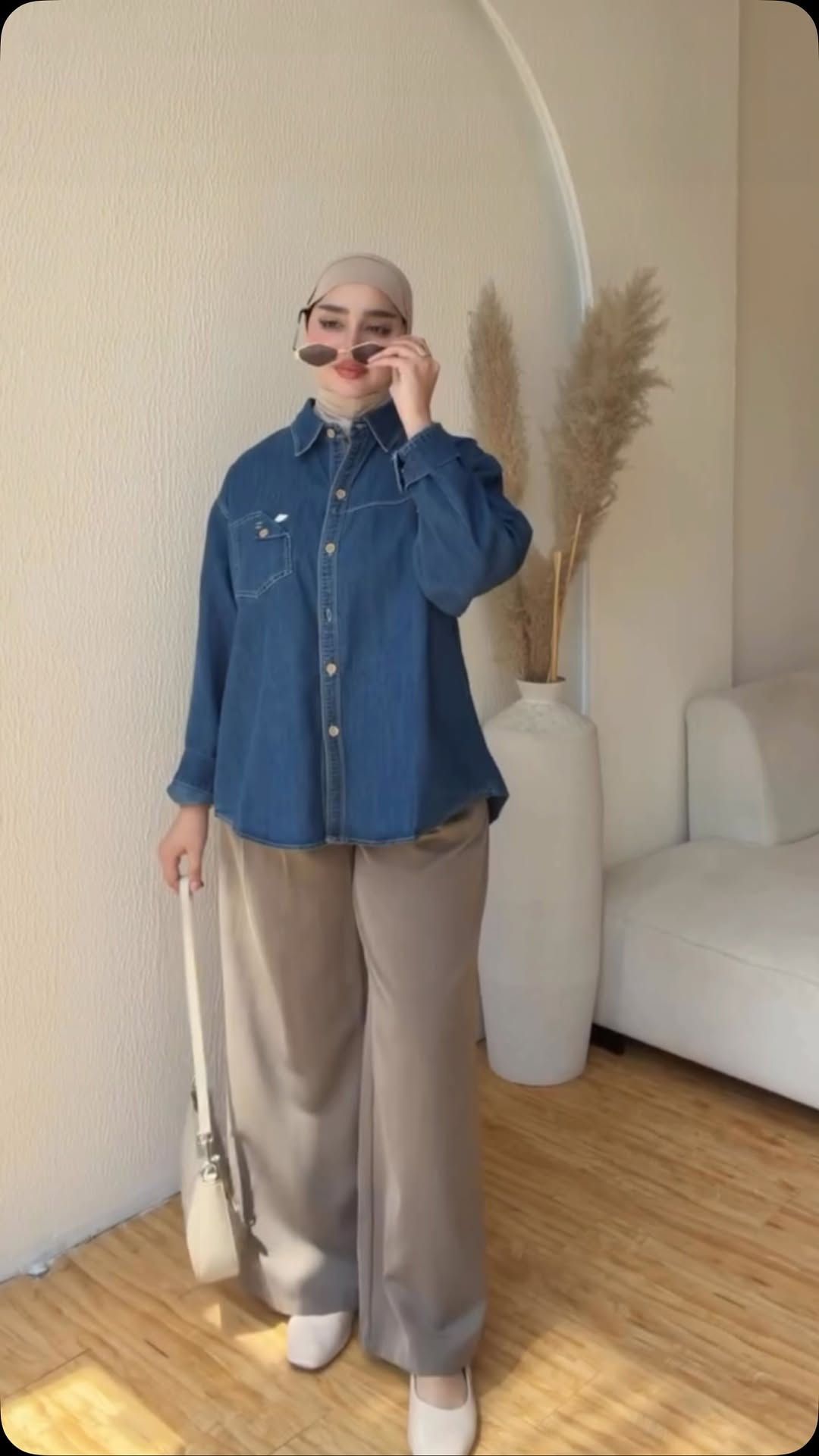 -محل للالبسه النسائية👗 
-العنوان الناصريه. الحبوبي. قرب جامع 
الناصري
-يوجد توصيل لجميع أنحاء العراق 🇮🇶🚛
-للحجز والاستفسار «***********»#الشعب_الصيني_ماله_حل😂😂 #مالي_خلق_احط_هاشتاقات #ملابس #نسائيه #ازياء_ابوصادق
