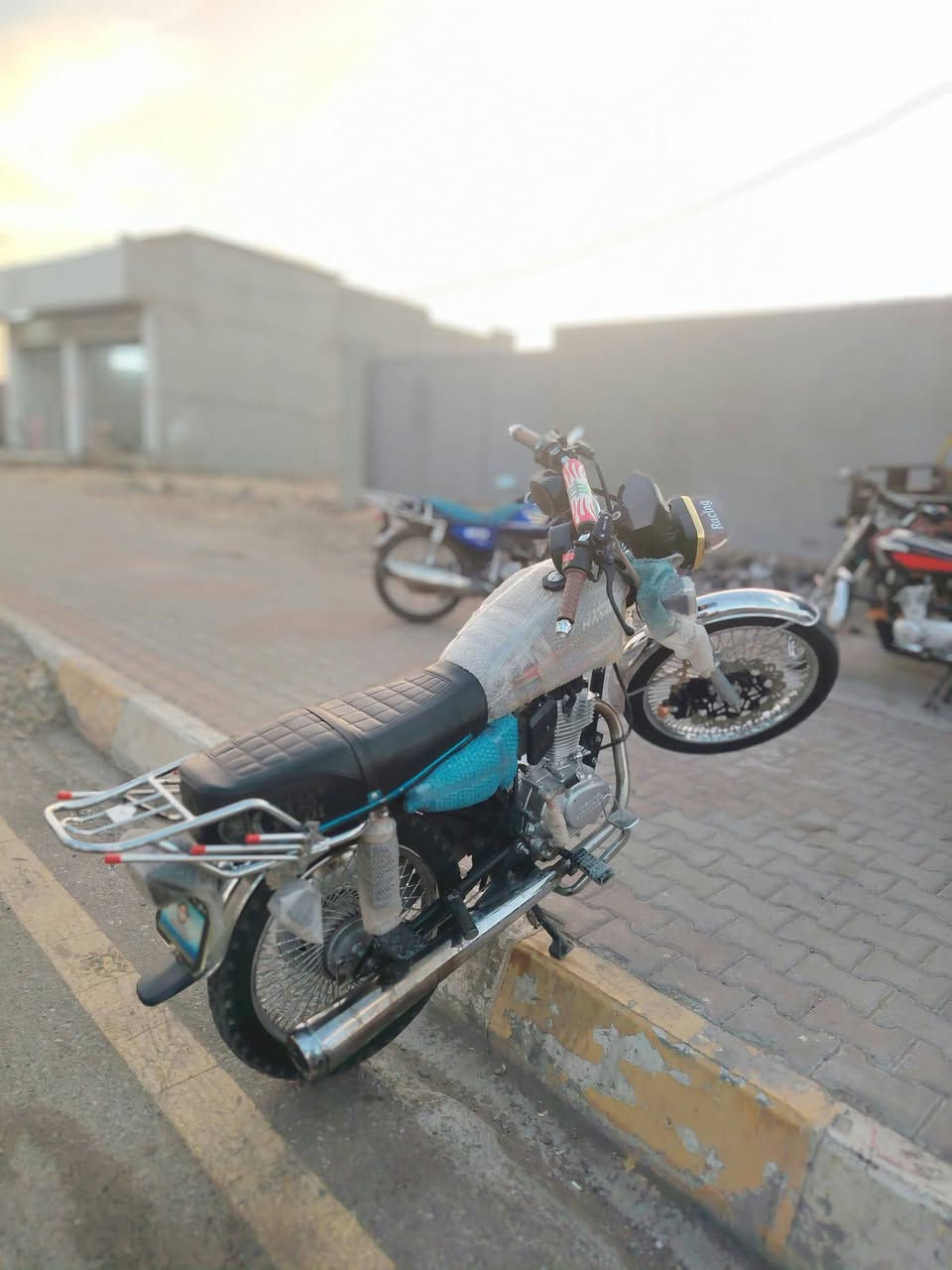 نامي برو هونزدا 
موديل 26 
اي عيب مابيهه مكاني جلولاء 
شراي يتصل ***********
