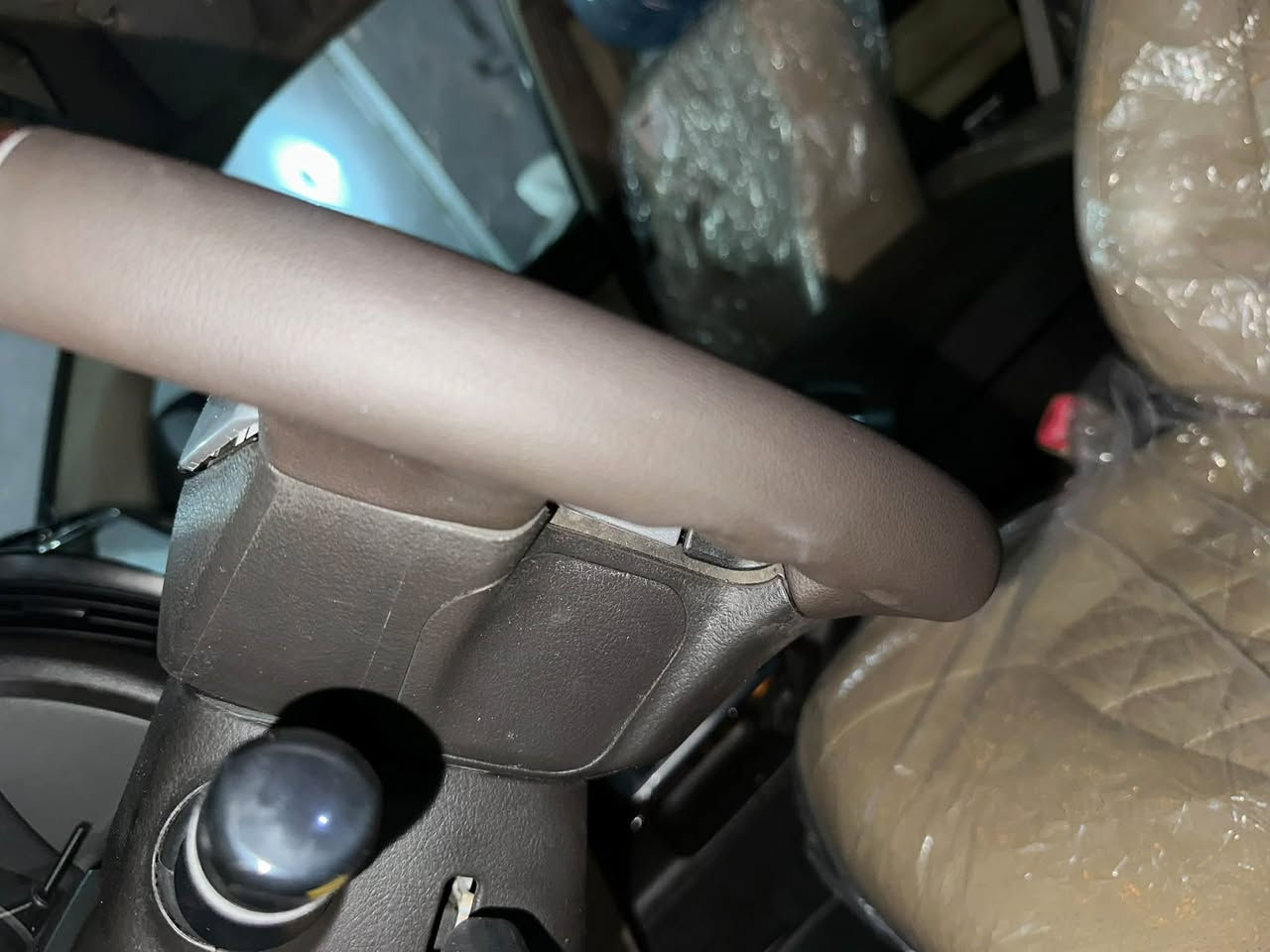 🚘 لاندكروزر — تم تجديدها وإعادتها إلى حالة المصنع

تم تنفيذ الأعمال التالية باحترافية وعناية:

• إعادة ضبط المصنع بالكامل.
• حمام كامل احترافي.
• بوليش مع تكحيل.
• تبديل جلد دركسيون الستيرن بجلد من عمل شركة، نفس الأصلي.
• تبديل مصابيح الرقم الخلفية المحترقة.
• تبديل مصباح يد الكير.
• سمكرة بعض الأماكن.
• تكعيد بجم.
• جلي مازدات.
• تبديل بطانة البنيد.
• تبديل دبة ماء الماسحات.
• تبديل ليطة باب الوقود.
• صبغ بطاين الجاملغات الخلفية بالزفت الأسود.
• تصليح دكت التبريد بالقمارة.
• صبغ تحكمات الستيرن وإطار يد الكير الجارد للجمالية باللون السلفر.
• تكعيد دعامية خلفية من الجهة اليمين.
• تبديل جلود المقاعد الأمامية والخلفية التالفة بأصلي شركة، نفس الأصلي.
• تبديل دبلات البنيد.

✨ شغل مرتب، عناية بالتفاصيل، وإرجاع السيارة بأفضل مظهر ممكن.

📍 زورونا في موقعنا:
ديالى – بعقوبة – أم العظام – مدخل مزرعة حكاية

📞 للاستفسار والتواصل:
***********
***********
