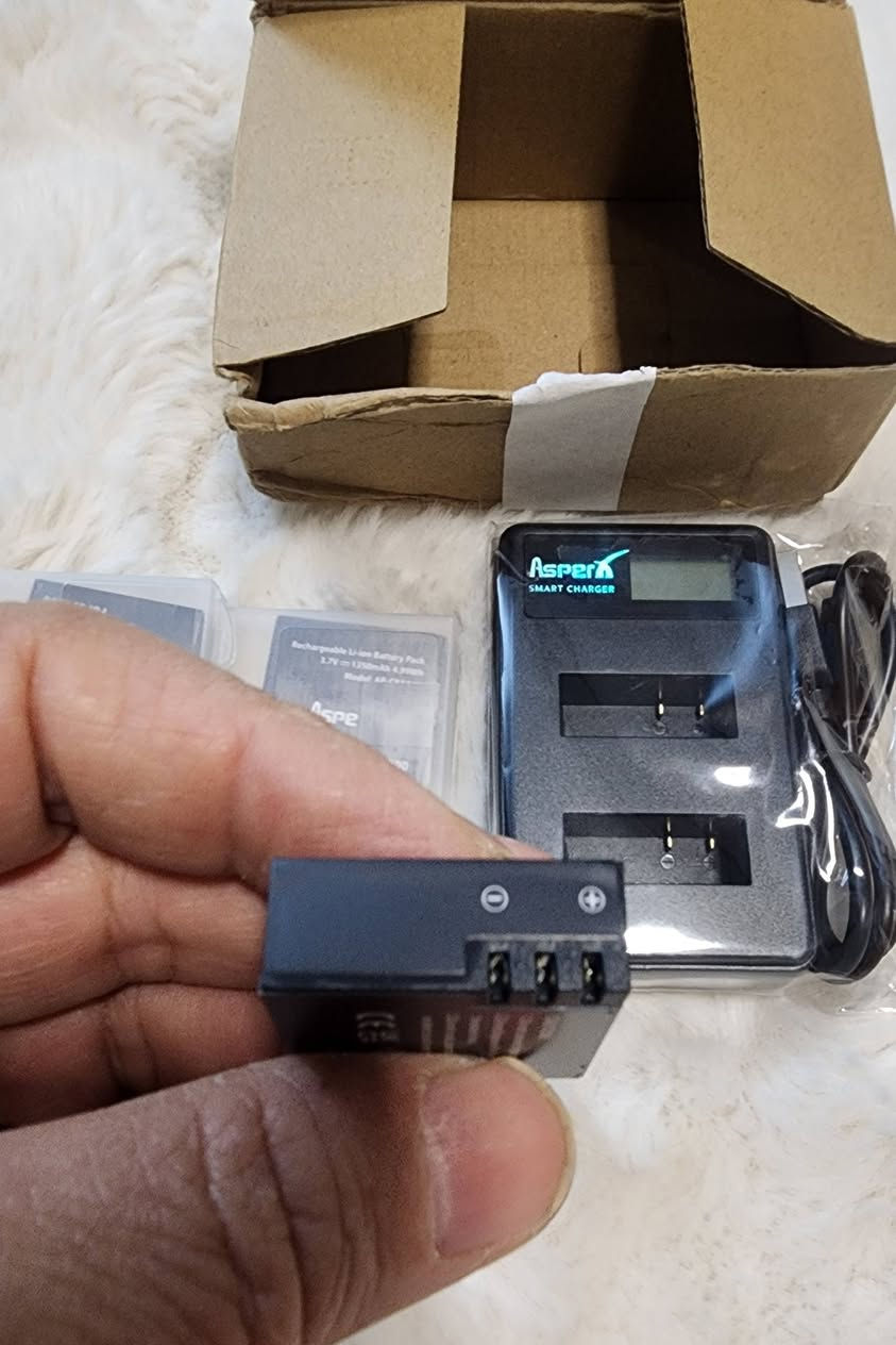 ✅️متوفر مجموعة بطاريات وشواحن منوعة 
✅️كله جديد 
✅️كل قطعة ومكتوب سعرها 
⭕️يوجد توصيل الحد باب البيت،بغداد والمحافظات 5 الاف
للحجز او لمزيد من المعلومات ارسال رساله على الماسنجر او على رقم الواتساب ***********

