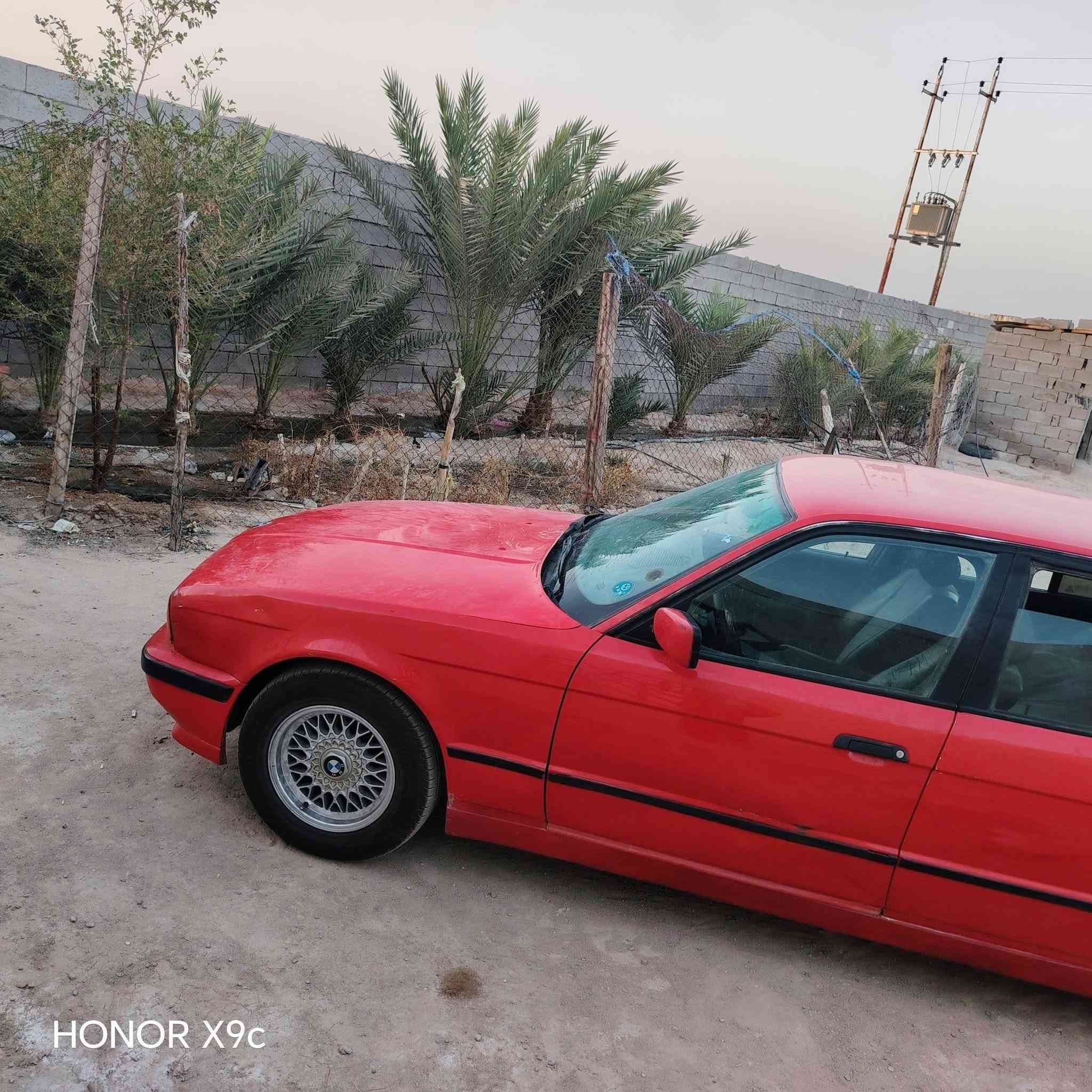 السلام عليكم 525 كير عادي 5نمره محرك 6مسكر عدل 
تبريد سياره جاهزه ماعدا البنيد مبدل  كهرباء كله وضع الشركه السعر 65 وقابل للتفاوض رقم اربيل تريد وكاله تريد تحويل سنويه لل 29 وتساب ***********

نص مكتوب في الصور:
- HONOR X9c