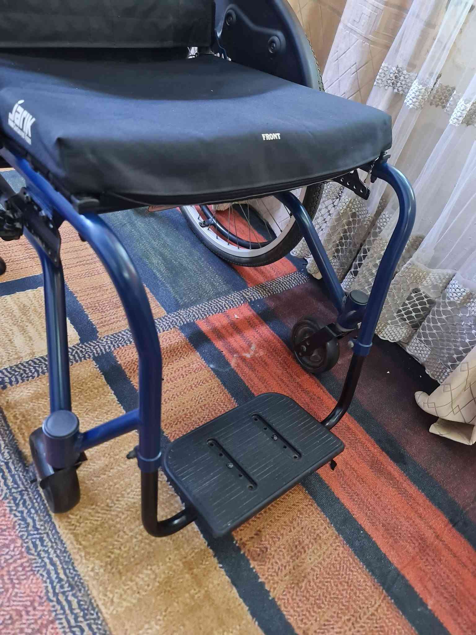 مقعد ٥٠سم • ثابت • نضافة ٩٥٪