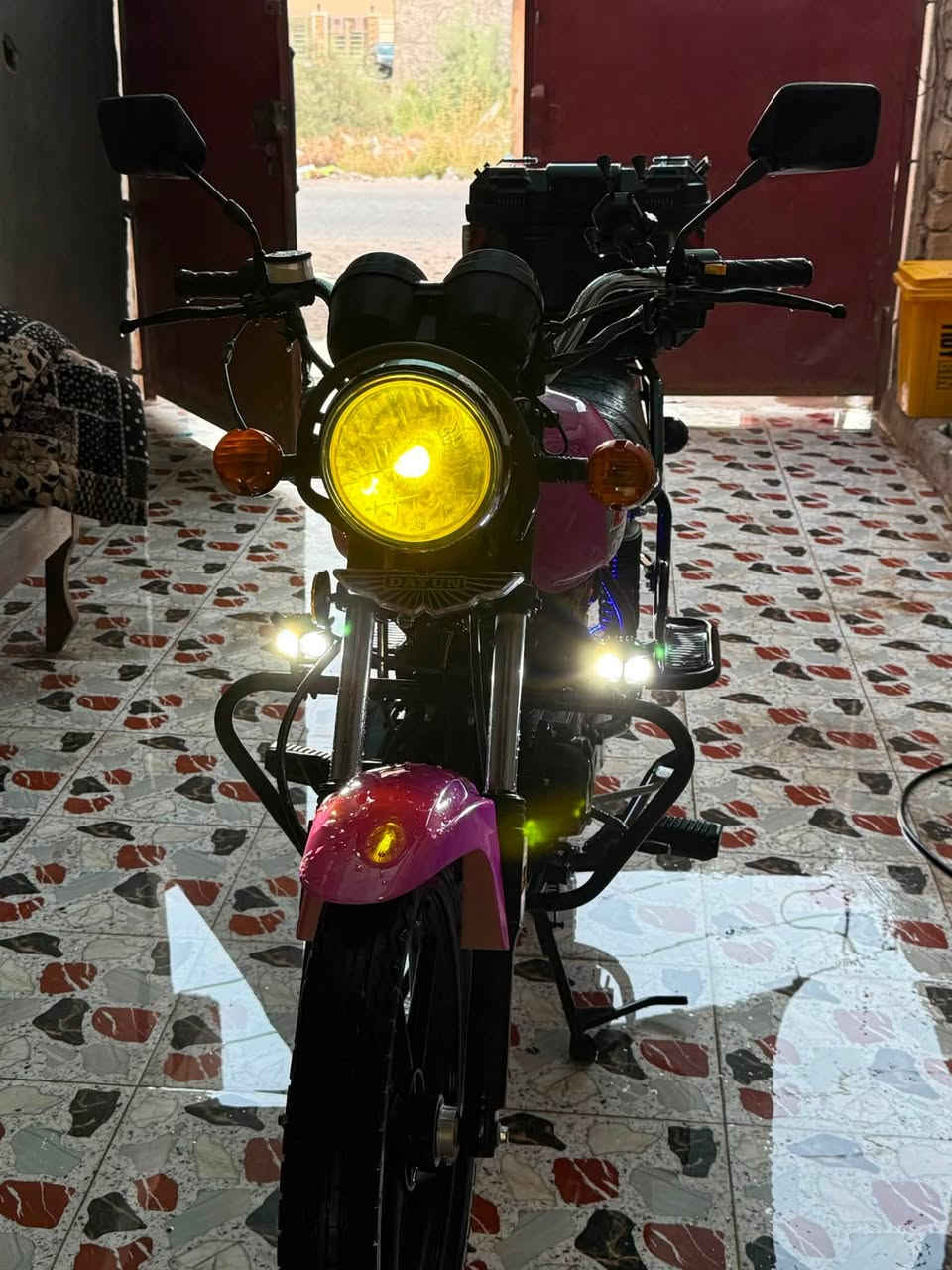 🏍️ دراجة دايوان كلاسيك DAYUN محرك (200cc) 
ركز 200cc مو 150cc !

📅 موديل 2022 نازلة بـ 2023، لون أحمر وردي أو بنفسجي. 💜

📋 مرقمة ديالى كامل، تحويل مباشر.. الدراجة نظيفة جدًا وخير من الله، محرك نظيف وناعم.. الدراجة على إيدي استخدام شخصي، وما مشتغل بيها، حتى غراضها الاستهلاكية التي تم تبديلها اصلية مال وكالة.

📌 سبب البيع عدم الحاجة إليها لوجود بديل.

📍 مكان الدراجة: ديالى – بعقوبة.

🎁 يجي وياها هدية خوذة أصلية شركة DFG سوداء.. 🪖
📖 حتى كتاب التعليمات مالتها موجود.

راح تعجبك بعد ما راح تجي تشوفها بعينك.

💰 السعر: مليونين ومئة ألف، وبيه مجال للشراي.

⚠️ إذا مو شراي لا تتعبني.

📞 للاستفسار: مراسلة الصفحة أو الاتصال:
***********
