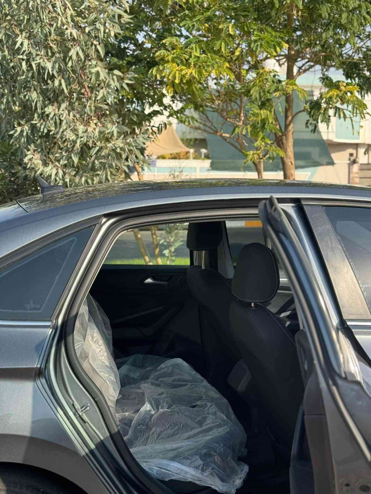 فولدسواكن جيتا موديل ٢٠٢٤
السياره جديده بمعنى الكلمه جدا وفي حاله ممتازه لاتوجد بيها ملاحضات 

بيها رادار ونقاط العمياء وبعض الموصفات الأخرى 
تعتبر قليله موصفات 

مابيها شخوط او رصعات او ملاحضات ثانيه 

حادث السياره جاملغ مع صبغ باب ٢ توحيد لون 

رقم السياره بصره معوقين والمعوق موجود تريد وكاله وهجي ماعنده مشكله 

السعر  المطلوب ١٣٥ ورقه وقابل للتفاوض 

رقمي ***********
