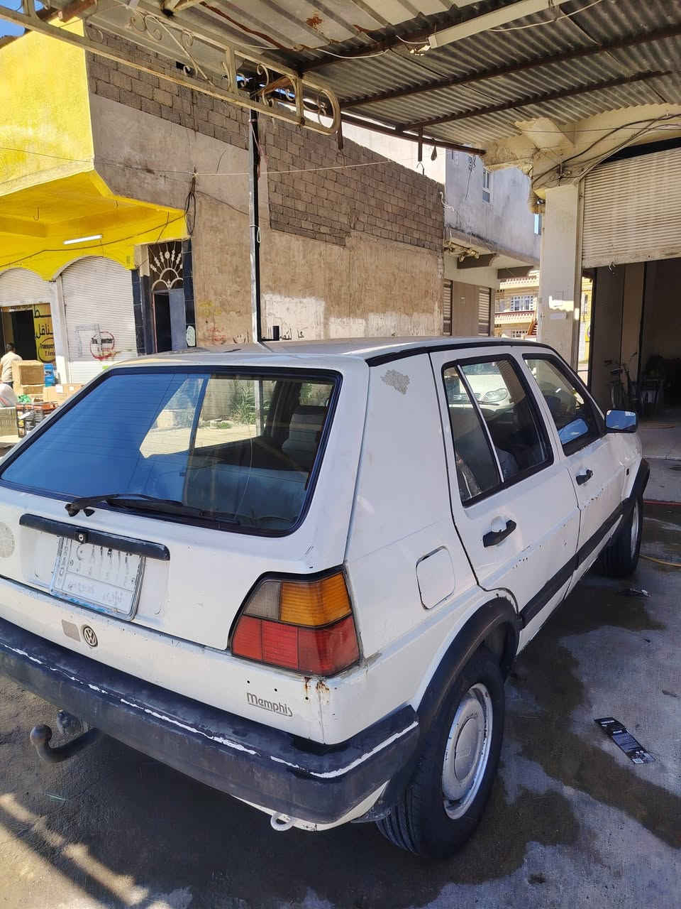 السلام عليكم كولف للبيع
موديل ١٩٩١

سنويه جديده  وكاله تحويل جاهزه كابون اكتروني

تريد تحويل تريد وكاله

طخم تاير جديد

محرك كصه جديد

كير كصه جديد 5 نمر

وايرمنيه كلها شغاله

كابريته جديده مازدا

 سعر ٢٦ وبيها مجال

***********

***********
