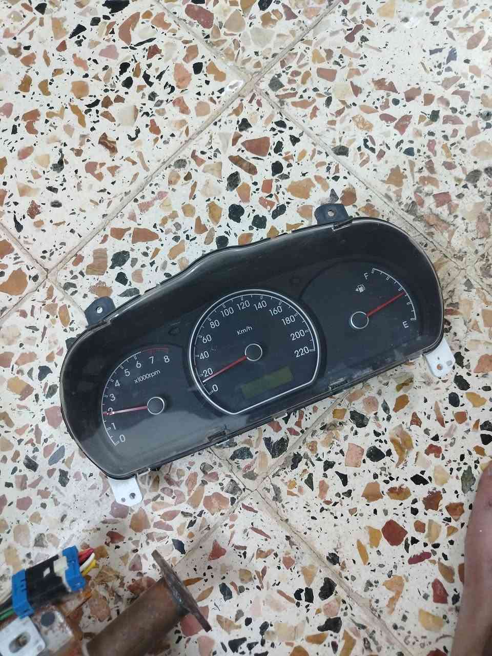 يالله غراض النترا مقدس مجمع سترين كامل يدات شريط
سترين جوزه ايرباك تحكمات مجمع كامل من كلشي عده الماطور 

مسجل هوه والقاعده 

كيج اصلي

 قيم بلي يرضي الله مكاني بغداد سبع البور
***********
