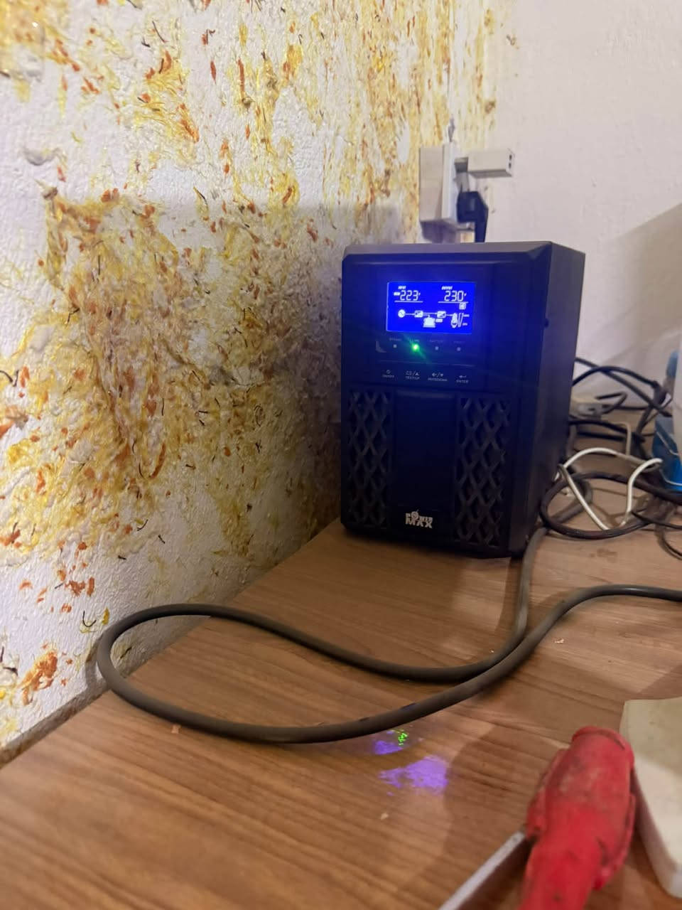 سلام عليكم بيسي

 للبيع كامله وياها يو بي إس 

رامات 32G
CPU I7-8700K
SSD 240G +HDD 2T
GPU -GTX 1070 TI 6G
بور سبلاي 700
مذر بورد B360-F GAMING

الاستفسار ***********
