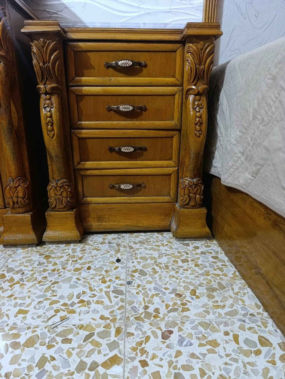عرفه تسكام عراقي مو سوكي نجاره تكمه داخل وخارج صاج الاستفسار***********
