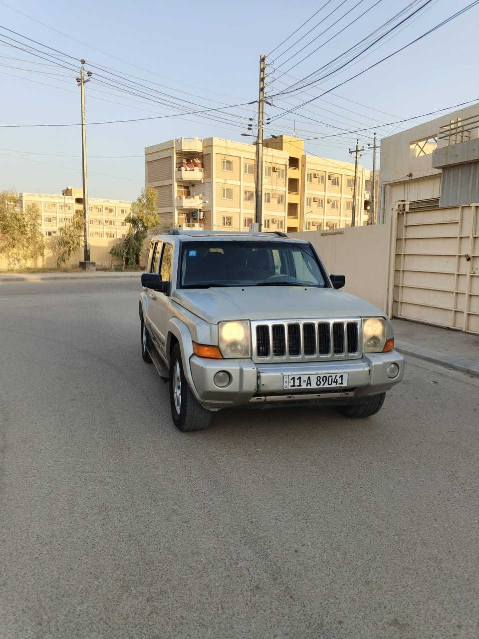 سياره جيب كوماندر مديل 2008 وارد امريكي حادث جاملغ وبنيد مبدلات وبيه طخه يم بك لايت بيه رشات صبغ تجميل مكفوله من الكلبه والكص والعيب الشرعي مكينه وكير مكفولات 
مواصفاتها فول 1/1
كشنات كهربائي 
7راكب 
3فتحات بلقماره 
مكينه 6سلندر 3700
كير اتوماتيك+عادي رياضي 
ويل كب 
بصمه 
تبريد 3قطع 
جنطه شفط 
شاشه تاب 
كامره خلفيه دواره 
حداديه 100%
بلوجكترات 
تخم تاير 
سياره جاهزه رقم بغداد انكليزي تحويل ثاني يوم سعره 75مكانه ذي قار المركز 
***********
