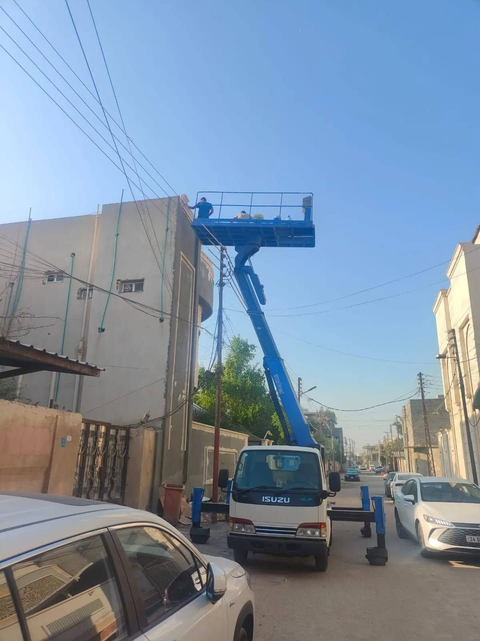 سلام عليكم سياره البيع 12متر جاهزه العمل مرقم وجاهز تواصل ***********سعر 210باقي تفاصيل تصال عنوان بصره
