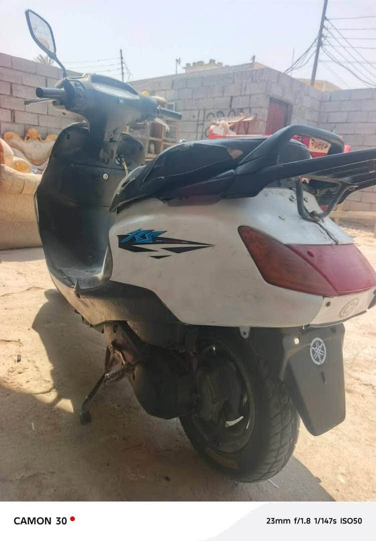 دراجه بطه كهربايات شغاله بس سلف دكمه مالته يراد تبديل تراجه مكينتها نضيفه ومثل ما شوفون بصور حته ما مغسوله رايدهاب 100 الف بيهه مجال الشراي رقم تلفوني متواجد واتساب او اتصال ***********
