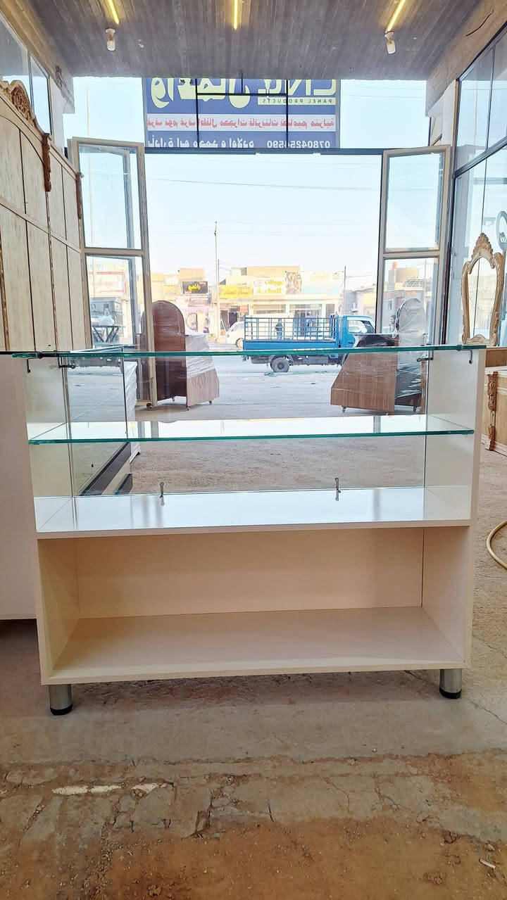 النجارة مش مجرد مهنة.. النجارة فن وإتقان! 🪵 حابب تميز محلك، عيادتك، أو بيتك بقطع ديكور فخمة ومصنوعة بدقة عالية؟من داخل الورشة نشتغل على أحدث التصاميم اللي تدمج بين متانة الخشب وأناقة وفخامة الزجاج 🛠️✨ نهتم بأصغر التفاصيل والقياسات الهندسية عشان نطلع بنتيجة تبيض الوجه وتعيش معاك.📦 متوفر تفصيل حسب القياس والطلب والشكل اللي يعجبك.📥 للطلب والاستفسار: يرجى مراسلتنا على رسائل الصفحة (الخاص) أو الاتصال بنا.***********📍 العنوان: النجف الأشرف - شارع المطار - مجاور مول جوهرة العرب.أهلاً وسهلاً بكم في ورشتنا تشرفونا بأي وقت! 👇✨
