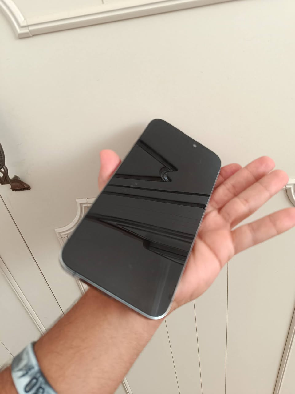 السعر 600 وبي مجال
14pro max
الجهاز مبدل فقط شاشه نوعيه ممتازه 
بطاريه 79
ذاكره 256
الجهاز ماستر شرق اوسط 
العنوان كربلاء طويريج 
***********
