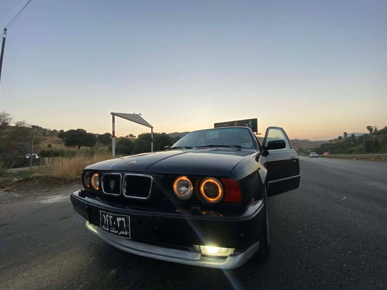 سلام علیکم  
بیئێم  e34   525i  
مۆدیل 1991 
***********ژ.م ڤایبەر، وەتسئەپ
ئــاڕم پلاستیک  بەشەرتی ئەوەلیات
مەکینە کەپس  بەشەرتی دەفیتەر سەرف صەوت و بوخار  بەشەرت 
گێڕو مەکینەو ئەکسل بەشەرت 
تەقەو ڕەقەی بەشەرت چرکەو 100$

ئەکسل 3.23  
سلاید و  abs  
پێش  گەورە  
دەعامی پێشی  m 
لایت  ئاڵقە  

کارەباییاتی  هەمو  مەزبوتە بەشەرت
4تایەو  ویلی  نوێیە 
دەعامی  لۆ  دەعامی  بەشەرت  دیناری  مەسرەف تێدا  نیە 
نرخیشی  34   و مەجالەکی زۆر کەم كويسينجاك, أربيل
