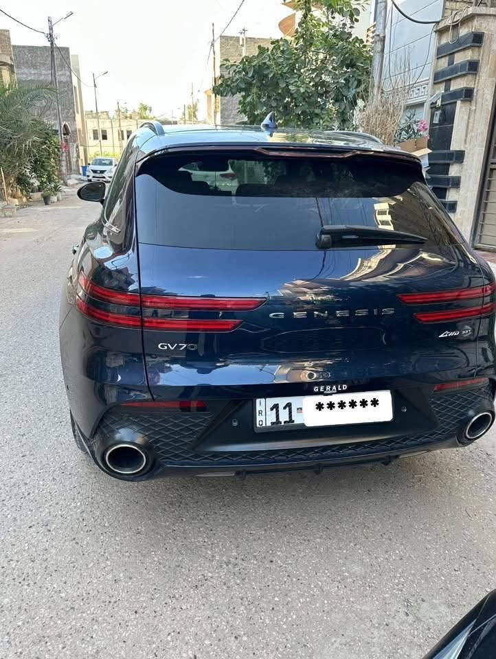 Gv70 2023 
سبورت برستيج فول مواصفات اعلى فئة  
6سلندر توين تيربو
ماشية 75 الف كيلو
حادث بسيط بس بارد بالتكمة 
صور الحادث بالمنشور  
ايرباكات كلها سليمة
السعر 30,500 سعر مال بلاش   
وبالعافية ع الي ياخذها
غير متواجد ع الفيس للاتصال
***********
