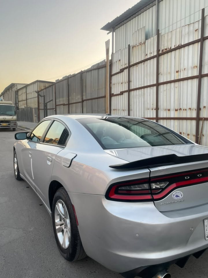 Charger 2022
مواصفات sxt
سياره ما لبيت سياره جديده ممشه 36 
حساسات كامره شاشه كبيره 
سبورت رياضي
حجم المحرك 3600
بصمه ابواب تبريد قطعتين 
لايت زنون بورقه شديته
تشغيل عن بعد مثبت سرعه 
حادث جاملغ وبنيد لجاملغ لثاني بي شويه بدون دواخل مكفوله لغود شواصي 
مستعجل ع بيع عنوان بغداد 
رقم *********** واتساب 
الاتصال ***********
