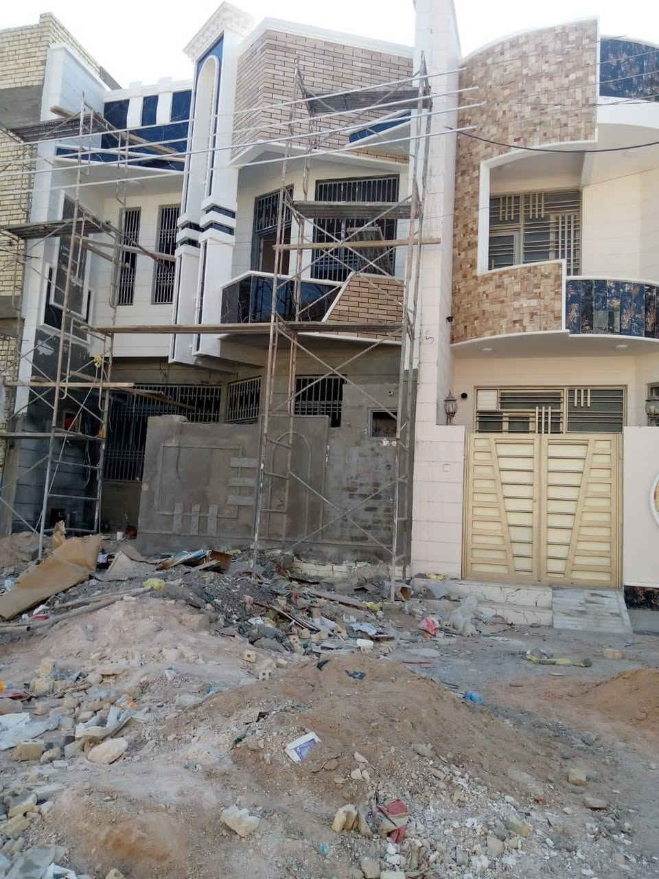 سلام عليكم لباخ واجهات ديكورات لبخ جص سمنت بورك درجه اولى  العمل بالمتر وبالمقطوعه 
تواصل بي واتساب ***********
