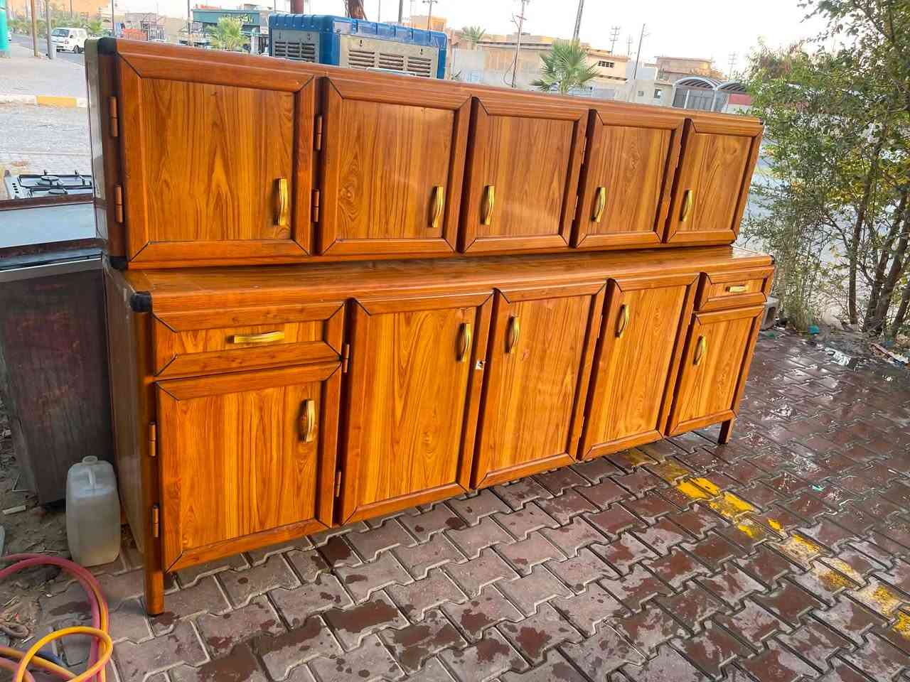 كاونتر مستعمل قياس مترين ونص والسنك مالته قياس 130 سم شغل حطاطه نضيف كلش مكانه تكريت شارع الزهور للاستفسار ***********
