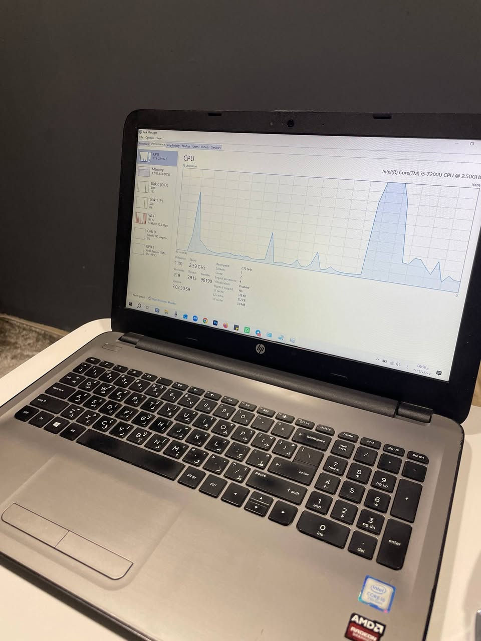 ⭕مرحبا اخوان , لاب توب استعمالي الشخصي 

 بسعر جيد تقدر تستخدمه للأعمال والتصفح والدراسة 💻

✨ المواصفات :

◾حجم الشاشة : 15.6 انج كيبورد كامل

◾ الماركة: HP (Hewlett-Packard)

◾المعالج: Intel Core i5 7200u

◾الرام (RAM): 12GB DDR4  قابل للزيادة

◾كرت الشاشة : AMD Radeon R5 M330 بحجم 2GB 🎮

◾كرت الشاشة (داخلي): Intel HD Graphics 620

◾هارد ssd: 512 نوعية كينج ستون

◾ويندوز 10 

◾البطارية بحالة جيدة 

الملحقات:

1- الشاحن الاصلي مالته 

2- ماوس كيمنج وايرلي

3- شنطة 

.

💰 السعر المطلوب: 350 ألف دينار ومجال بسيط

📍 المكان: أربيل وعندي توصيل

.

👇 للتواصل راسلني على الواتس اب 👇

.

 https://wa.me/+9647804151781

.

📱 ***********
