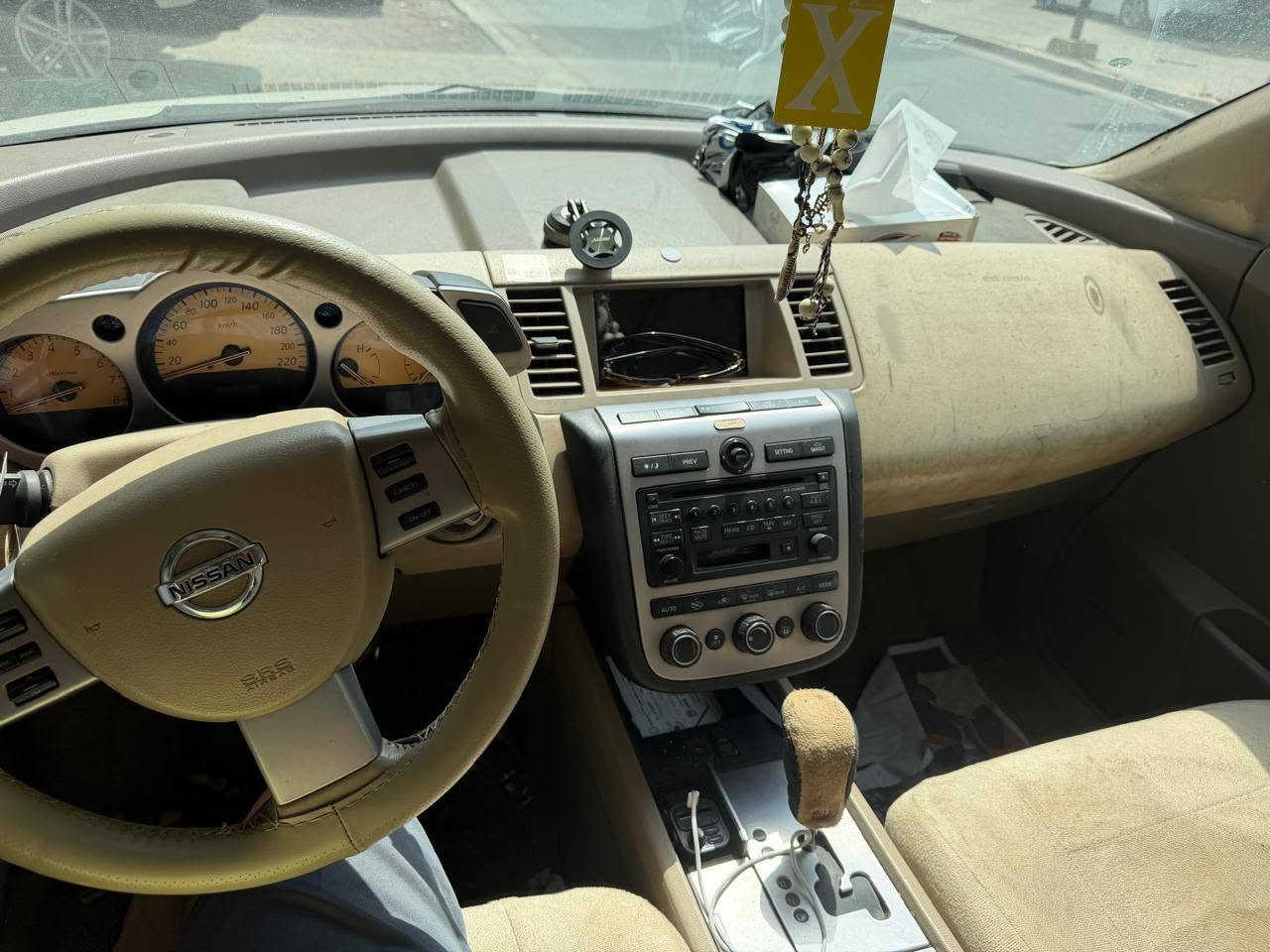 السلام عليكم
عندي نيسان مورانو ٢٠٠٨ خليجي سياره حلوه وفول مواصفات سلايد وبصمه جلد وفور ويل وكرسي كهرباء تبريد شغال كير مكفول بس محرك بي خيط بدايه تبخير ومماثر أي خربطها مابيها 
للبيع أو مراوس بسبعه راكب والفرق جاهز
 مكان بغداد {  *********** }
السعر  65
سياره رقم بغداد باسمي
