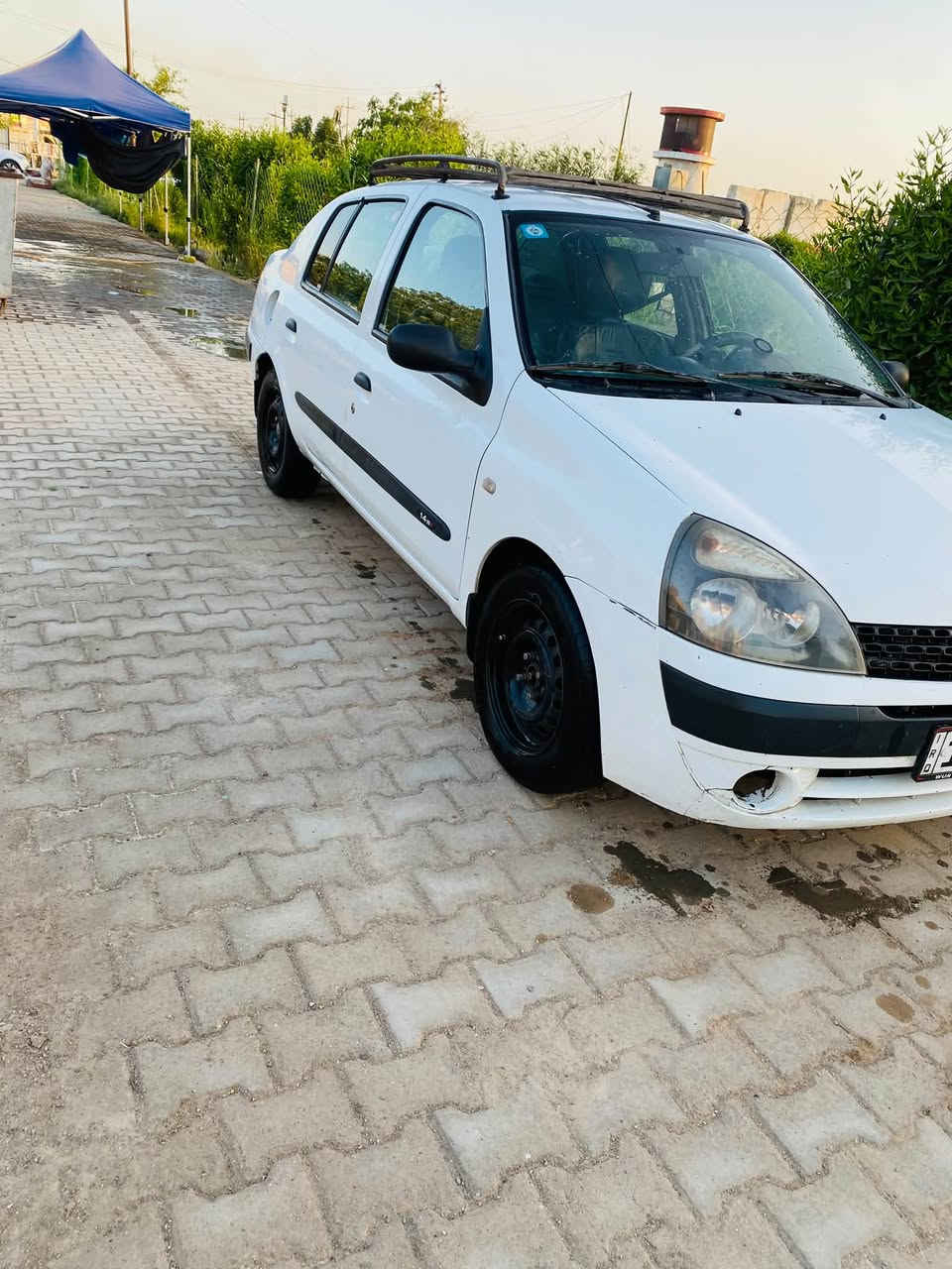 السلام عليكم 
رينو كليو فرنسي 
موديل 2005
كير اوتماتيك 
كير مكينه مبدل حاويه
بسمي سياره تحويل ثاني يوم
ما بيها اي ضربه 
منضومه تبريد جديده شغال 
مراوس او بيع 
 واتس ***********
***********
