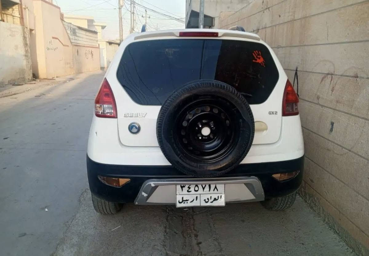 🚗 فرۆشتنی خێرا – Geely Panda 2014

💰 نرخ: 45

ماشاءالله، سەیارەکە زۆر پاک و خاوێنە و ئامادەی بەکارهێنانە.

زانیاری سەیارە:
✅ ماکینە زۆر باش و تاقیکراوە.
✅ گێر باشە، تەنها لە گواستنەوەی گێری 2 بۆ 3 تۆزێک هاف دەکات.

عەیبەکان (بە ڕاستگۆیی):

- بۆنیتی سەیارەکە سبوغە.
- پێش و پشتی سەیارە کەپسە.
- تۆزێک قەڵب لە قاپۆق هەیە.
- 5 وەرەقە غەرامەی لەسەرە، دوای مامەڵە چارەسەر دەکرێت.

⚠️ تکایە تەنها مشتەری ڕاستەقینە پەیوەندی بکات.

📲 تەنها لە WhatsApp نامە بنێرن، تکایە تەلەفۆن و نامە  تەنها لە وەتسئاپ وەڵام دەدەمەوە.

📞 WhatsApp: *********** أربيل, العراق
