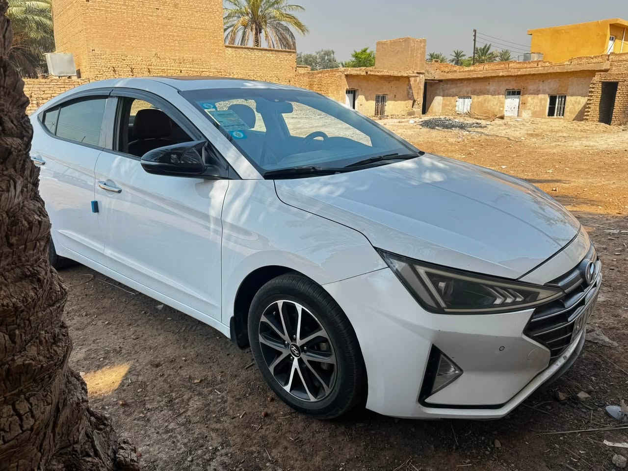 السلام عليكم النترا مديل 2019  خليجي ماشيه 100 الف مكفوله بس الي موضح بل صوره البنيد مفتوح بدون صبغ مثل مامئشر رصعات السياره محرك 2000 دوش ايتي السيارة جديده كامله من كلشي مكان السياره الخالص 145 السيارة بسمي 
***********
