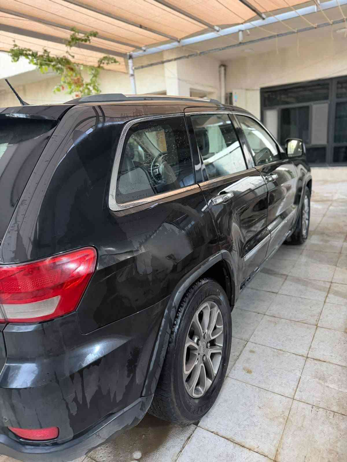 السلام عليكم جيب البيع موديل ١١سعر ١٣٠الاتصال ***********

