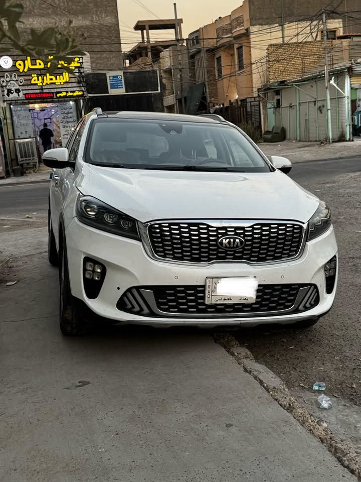 كياسورنتو 2019وراد خليجي
* 6سلندر 3500
* 7راكب
* 3قطع تبريد
* كشنات كهرباء
* مري شفط وتحكمات جهتين 
* بردات خلفية
* حساسات أمامية وخلفيه
بانوراما رادرات 
رقم بغداد 
* بيه صبغ قطعتين 
* بيه بارد بسيط بل جاملغ الامامي 

* مكان سياره بغداد 
*********** سعره 205 وبيه مجال
