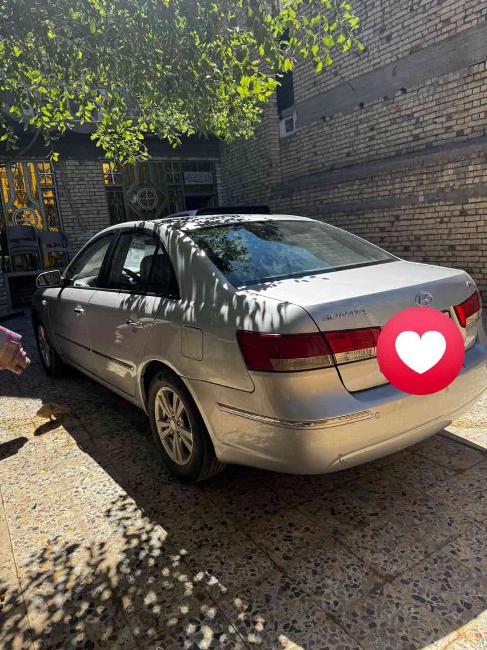 سوناتا موديل 2010بيه كصه
السعر 40وبيها مجال مكانها العماره

***********
