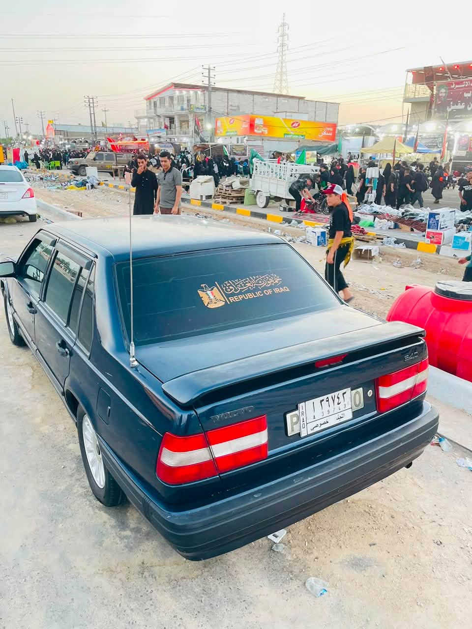 سلام عليكم 
فالفو 940 موديل 96
مكينه تيربو وكير جدد
تخم تاير جديد 
باتري جديد 
كهربائيات كامله 
بيها منضومه زنون كامله 
تبريد ثلج 
شباج مربعات جديد 
ويل 98 جديد 
بطاين صاج 
سبايدر وعتب جدد 
كشنات جلد كهربائي 
السياره كفاله من الضربه والكص والخياس شواصي جدد 
السعر 75 وبيها مجال قليل 
***********
