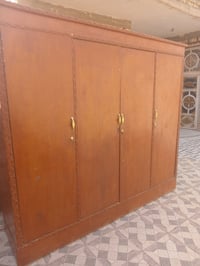 كنتور نجاره ابو 4ابواب نظيف  سعره 150 شراي يدخل خاص او يتصل  هاتف 0782...