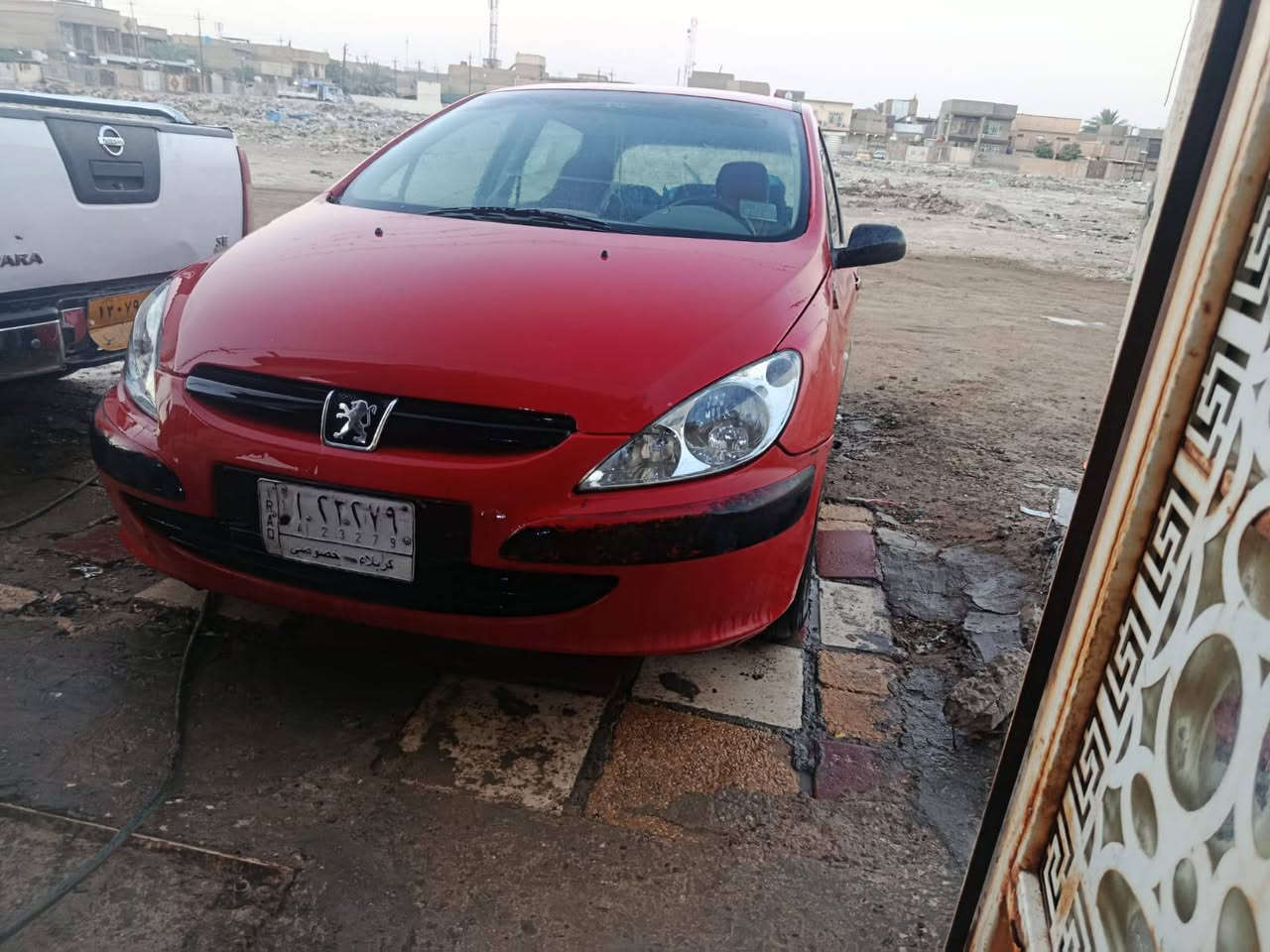 السلام عليكم للبيع بيجو فرنسي موديل 2005 سيارة جاهزه كير مكينة حداديه تبريد كله جاهزة مكفوله من الضربه بيه صبغ دوس اوقليل بل باب سيارة جاهزه السعر 42 مكانه حله الاتصال ***********
