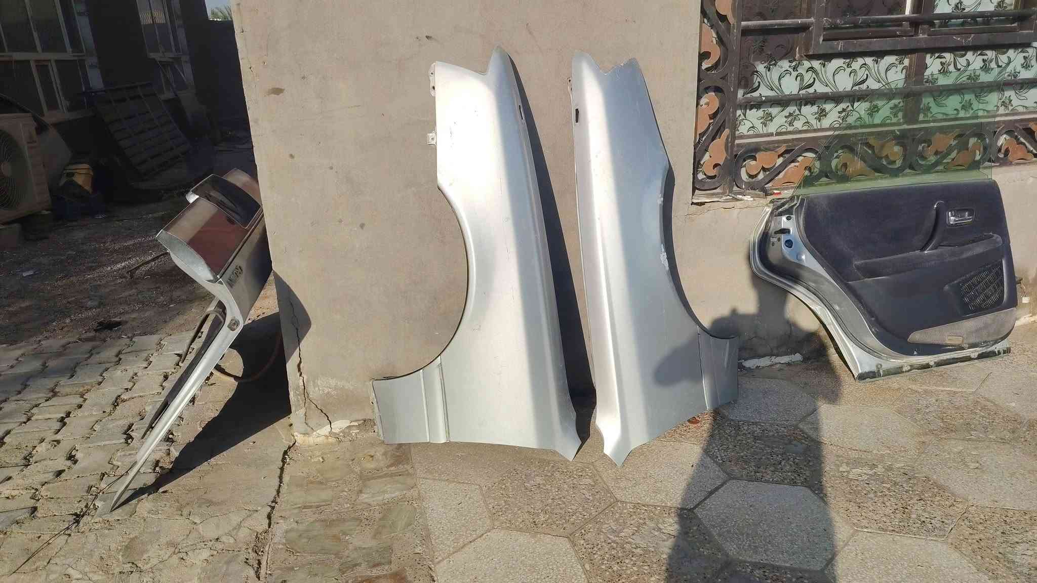 سلام عليكم فره وغرفه كامله راس الثور سلفريه نضيفات لبيع ***********
