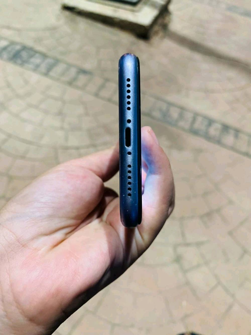 ​📱 آيفون 11 عادي (iPhone 11) للبيع 📱
​🟣 اللون: بنفسجي مميز 💜
🏠 النظافة: نظيف حيل (استخدام بيت) ✨
💾 الذاكرة: 64 جيجابايت ⚙️
📱 الشريحة: تك سيم (SIM واحدة) 📶
🖥️ الشاشة: مبدلة 3 خيارات (نوعية ممتازة) 💯
🔋 البطارية: مبدلة جديدة 100% بشرط القطارة ⚡
🔐 الفيس آيدي (Face ID): شغال ممتاز ✅
🔊 المواصفات العامة: كاميرات، صوت، هزاز كله شغال بشرط الفحص 📸🎶
🏷️ النموذج: Model M
​💰 السعر: 190 ألف دينار (وبيه مجال قليل للطيبين) 🤝
📍 الموقع: الموصل - الجانب الأيسر 📍
​📌 ملاحظة: أخي العزيز، إذا ما يعجبك المنشور اعبره وربي يرزق الجميع ❤