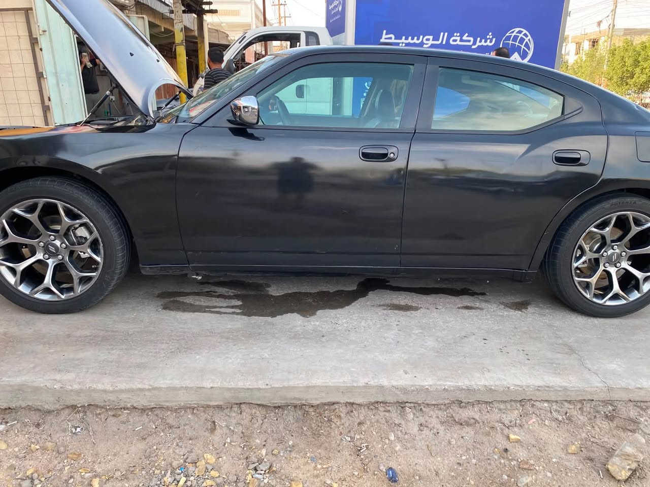 جارجر موديل 10 ابسمي تحويل مباشر محرك 3/5جديد السياره متعوب عليها كلش حلوه كامله للخير صبخ احزام بدون دواخل فقط جاملغ خلفي بي معجون بصيط السعر 90 وبيها مجال مكان بغداد الحسينيه. خوان بيع وليسا مراوس  ***********
