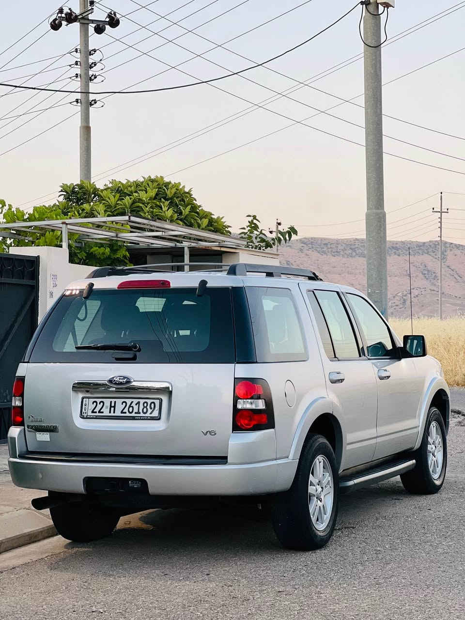 فورد إكسبلورر • ٢٠١٠ • دبل 4x4