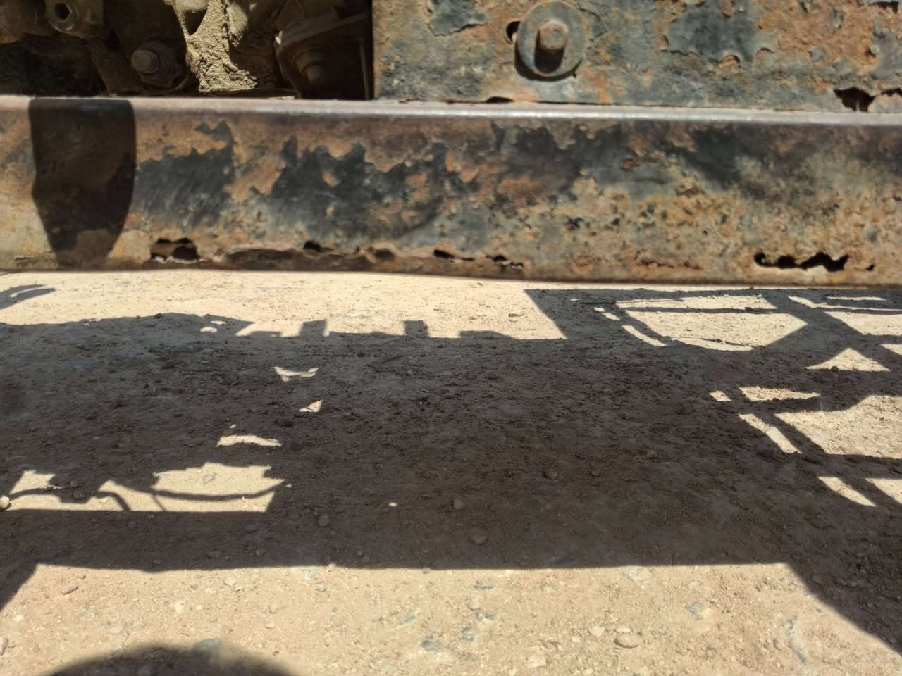 سلام عليكم ستوته للبيع كلك 
مكينه ستوه مجفته عوزه بس ضفيره 
وتانكي 
بيه لحيم بل ركبه وخياس 
بديه شايل روحه 
٣٥٠ بويه مجال حك جيه 
***********
جوم حديد
