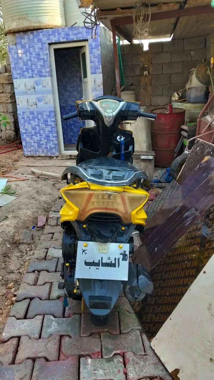 السلام عليكم  سكنس جامبو لبيع عليه محرك ماكس منغولي  المحرك خير من الله  كهربائية  شغاله كبريته جديده الدرجه مرتبه السعر 450 وبيه مجال حك الجيه المكان كربلاء البرهميه قرب قناة كربلاء   الاتصال *********** بي وتساب متواجد خاص
