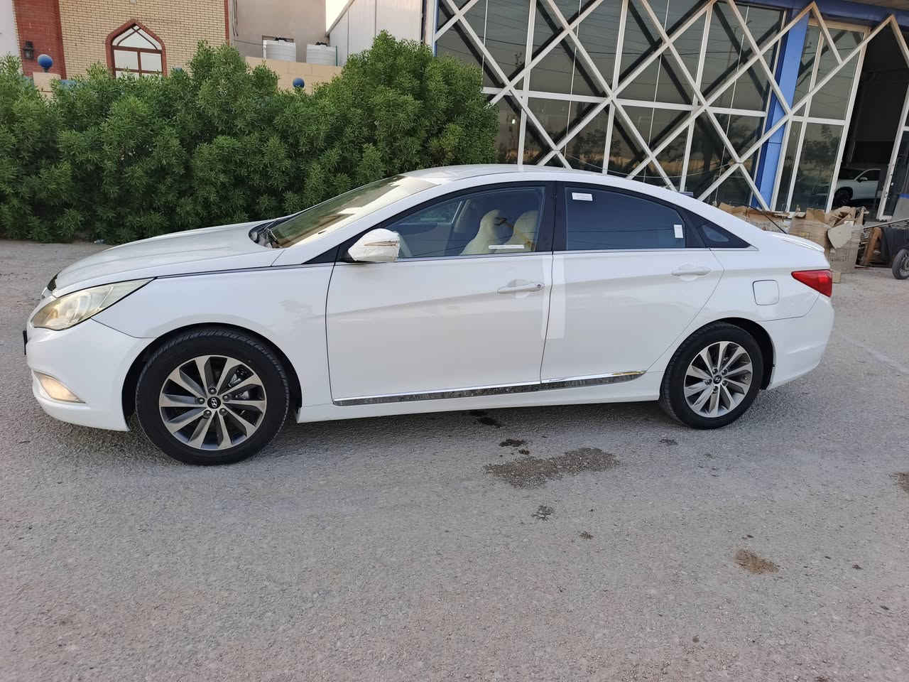السلام عليكم سوناتا 2013خليجيه
مكينه 2400دوش 
تبريد قطعتين
تحكمات ستيرن
رقم وسنوية 2030 
تخم تاير وحداديه وتبريد كله بشرط
مكان واحد بارد زغير 
السياره كفاله عامه عدا البارد الزغير 
بابل ***********
السعر 126 بيه مجال حك الجيه
