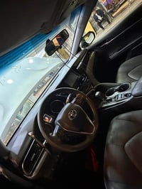 كامري للبيع مواصفات  تدفئة المقاعد  تبريد المقاعد  بصمة  مثبت السرعة  ...
