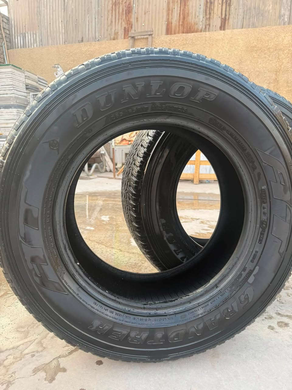 تايرات دنلوب أندنوسيا مستعمل للبيع فقط
***********

