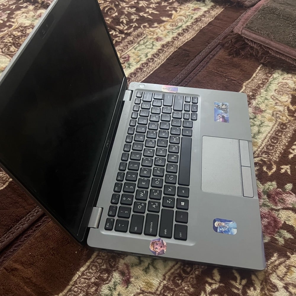 للبيع • لاب توب • للتواصل