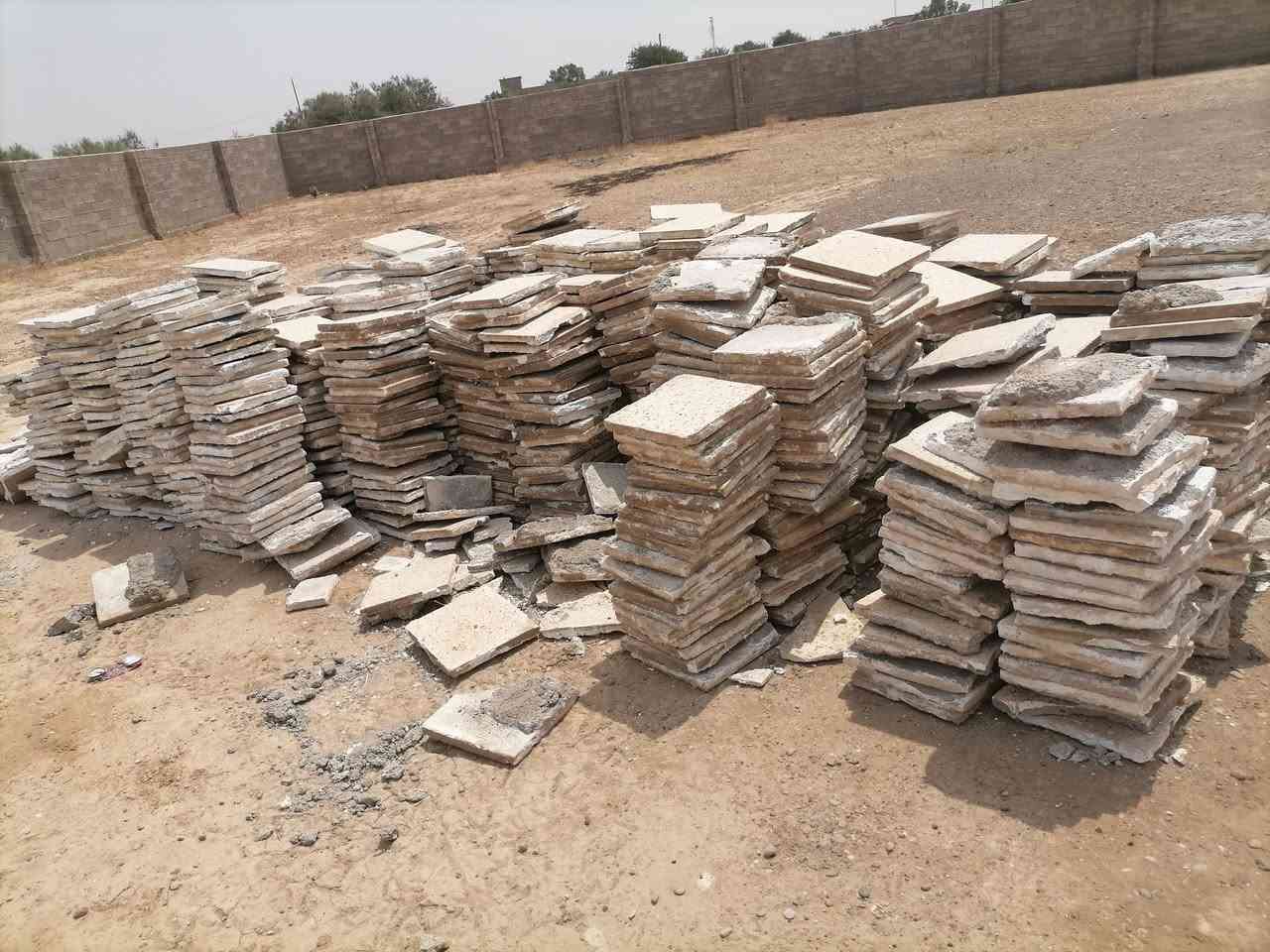 السلام عليكم ورحمة الله تعالى
يوجد كاشي للبيع مستخدمه 
السعر مناسب 
شرط نضيف
العدد 2000 كاشيه 
المكان مفرق حويجه الحصان 
اتواصل ع هذا رقم *********** رقم بي واتساب

