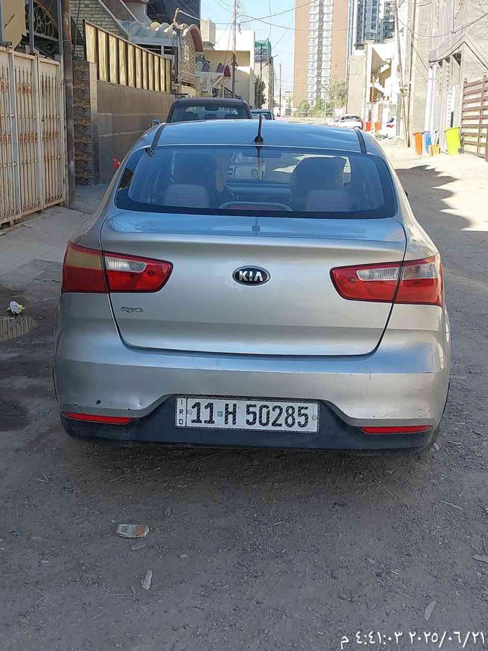 سلام عليكم 
كيا ريو 2017 بيها صبغ جاملغ وبنيد بدون دواخل سياره مواصفات عاديه شاشه كامره تحكمات ستيران جهتين سياره جاهزه من كلشي مناقصها شي رقم انكليزي هزه مساقطه سنويه بعدها منافذه ماشيه 121 كيلو 
مكان السياره غزاليه 
ممتواجد على الفيس هذا الرقم الاتصال وبي وتساب ***********
سعرها 95 وبيها مجال قليل
