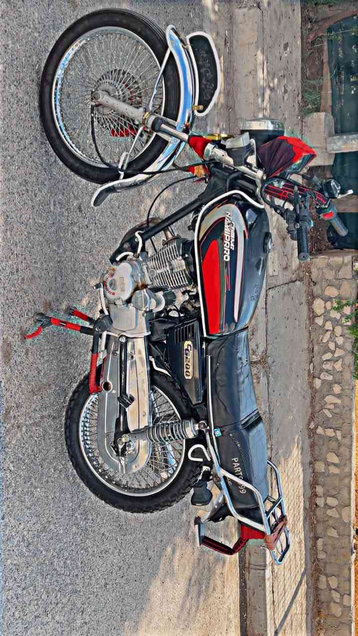 سلام عليكم
ماطور للبيع نامه برو 
٢٠١٧
مكينه كل عيب مابيه 150cc
منفيس اصلي 
كلو بشرط
سعر ٤٧٠وببه مجال حق طيبين
رقم. ‭***********
