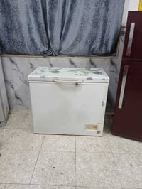 ثلاجة • بورق