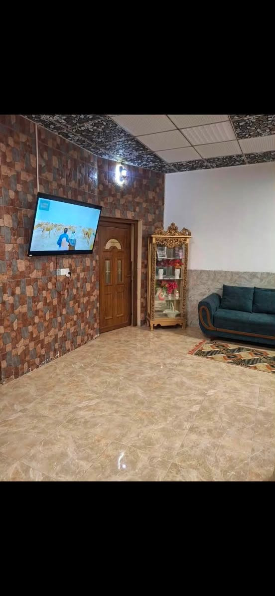 دار للبيع بالديوم بناء فول مال جناي شرط
منطقة 11 الف 

المساحة 315م 
وجه 10.5 ونزال 30
5 غرف نوم 
بناء جناي وفول 
ويرهم مراوس بقطعة مع فرق 
سبب البيع محتاج فرق 

***********
